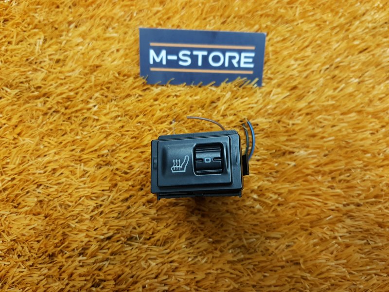 Кнопка подогрева сидений, 300 рублей, Красноярск