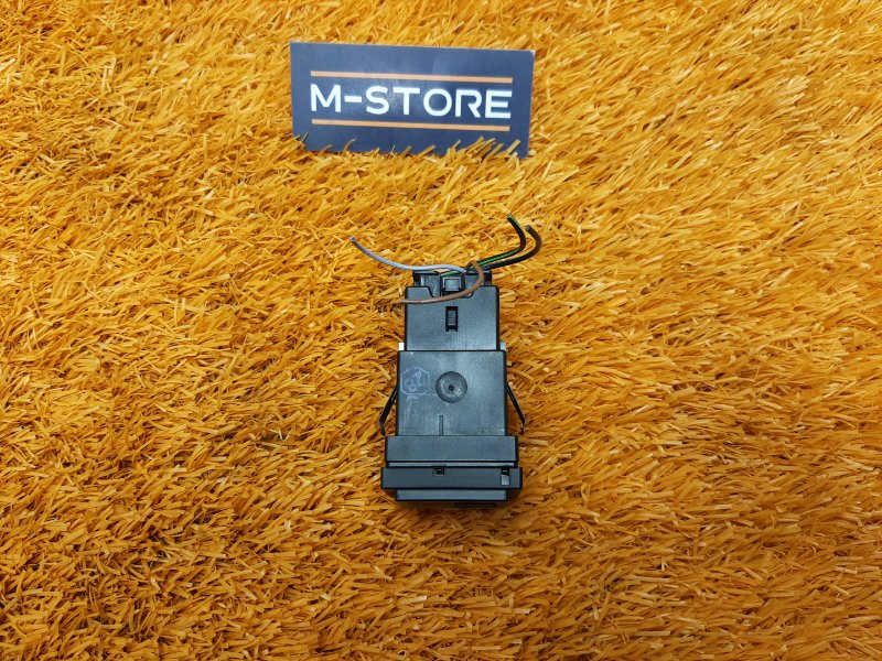 Кнопка подогрева сидений, 300 рублей, Красноярск