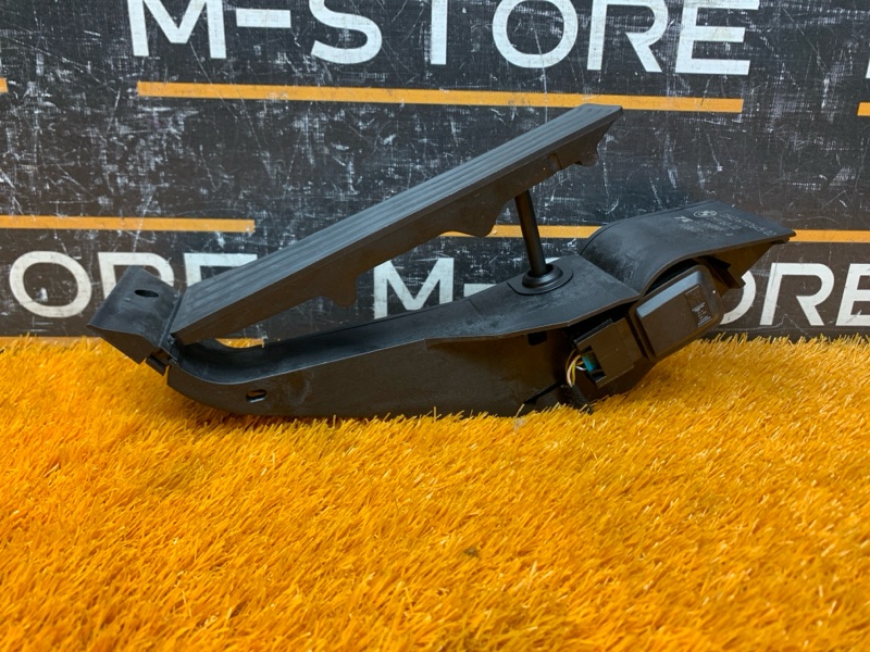 педаль газа, 500 рублей, Красноярск