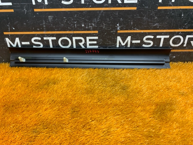 Накладка на порог салона, 200 рублей, Красноярск