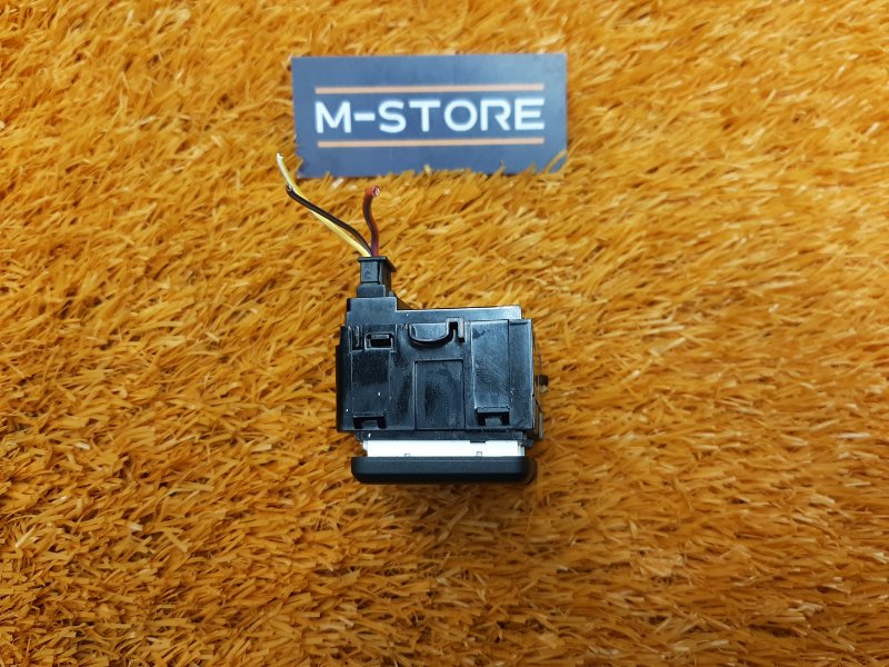 Кнопка подогрева сидений, 1000 рублей, Красноярск