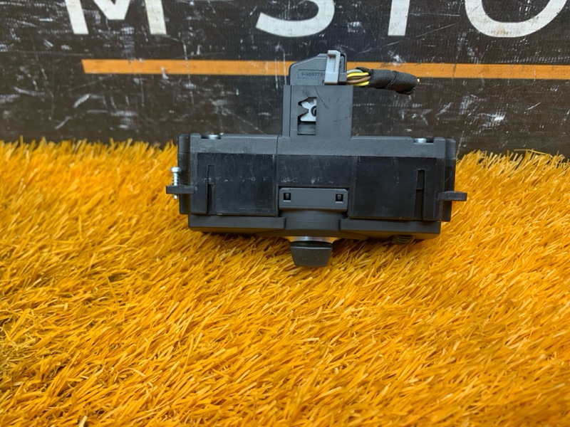 Переключатель света фар, 1000 рублей, Красноярск