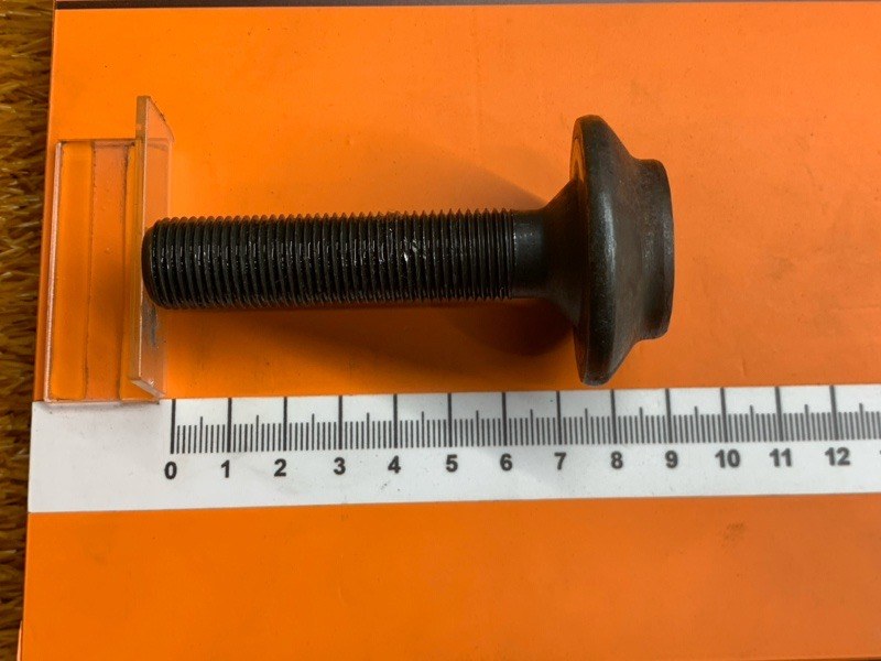 Болт привода, 200 рублей, Красноярск