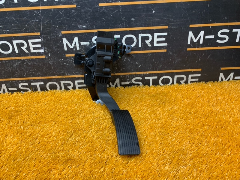 педаль газа, 1720 рублей, Красноярск