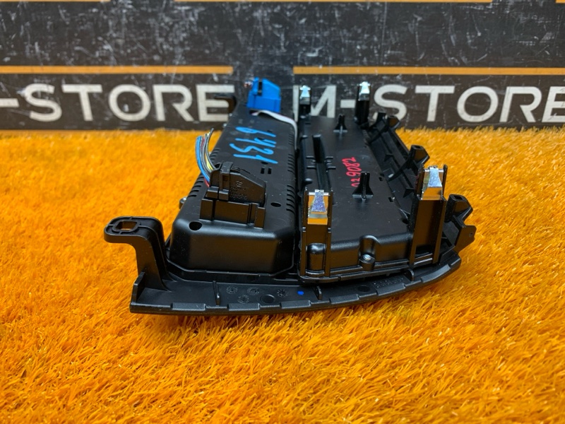 блок управления климат-контролем, 11060 рублей, Красноярск