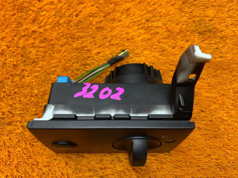 Переключатель света фар, 2000 рублей, Красноярск