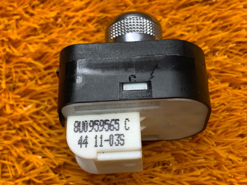 Кнопка регулировки зеркал, 1000 рублей, Красноярск