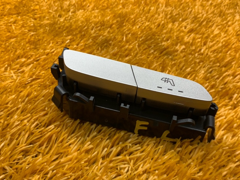 Кнопка подогрева сидений, 800 рублей, Красноярск