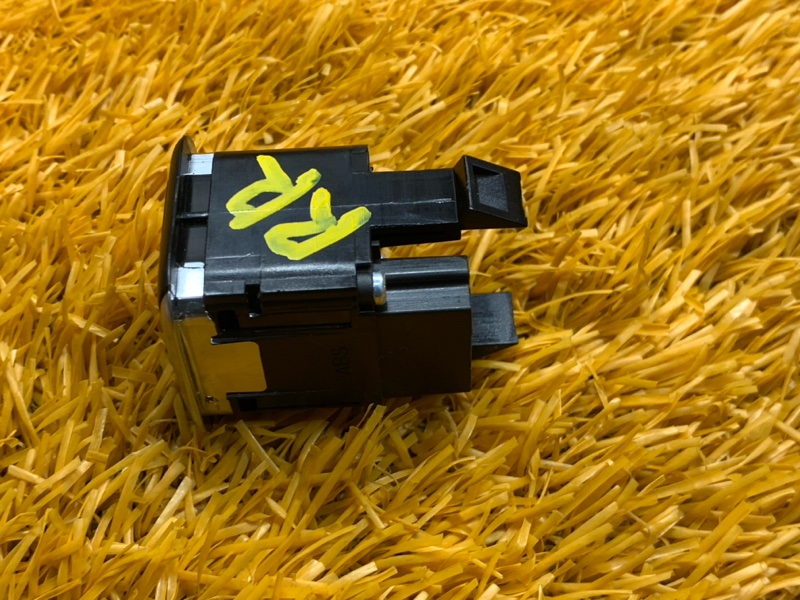 Кнопка подогрева сидений, 1000 рублей, Красноярск