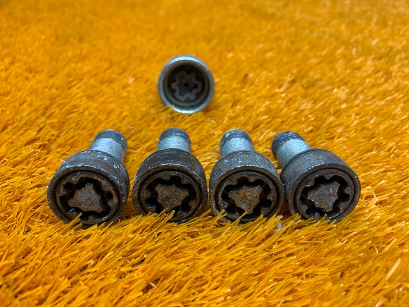 болт колесный(секретка), 1710 рублей, Красноярск