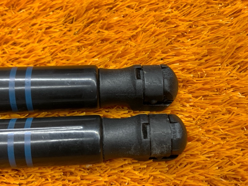 амортизатор капота, 900 рублей, Красноярск