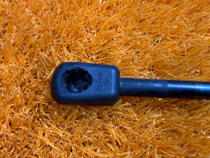 амортизатор капота, 500 рублей, Красноярск