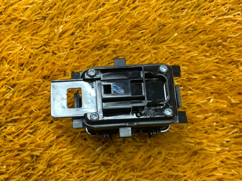 кнопка стеклоподъемника, 670 рублей, Красноярск