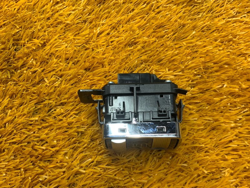 кнопка стеклоподъемника, 670 рублей, Красноярск