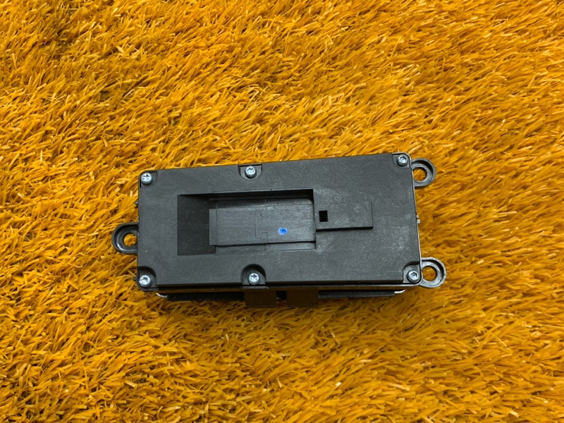 Блок управления стеклоподъемниками, 1000 рублей, Красноярск