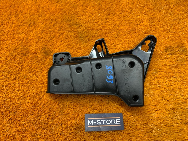 Пластик багажника, 790 рублей, Красноярск