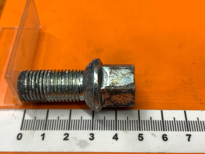 болт колесный, 1710 рублей, Красноярск