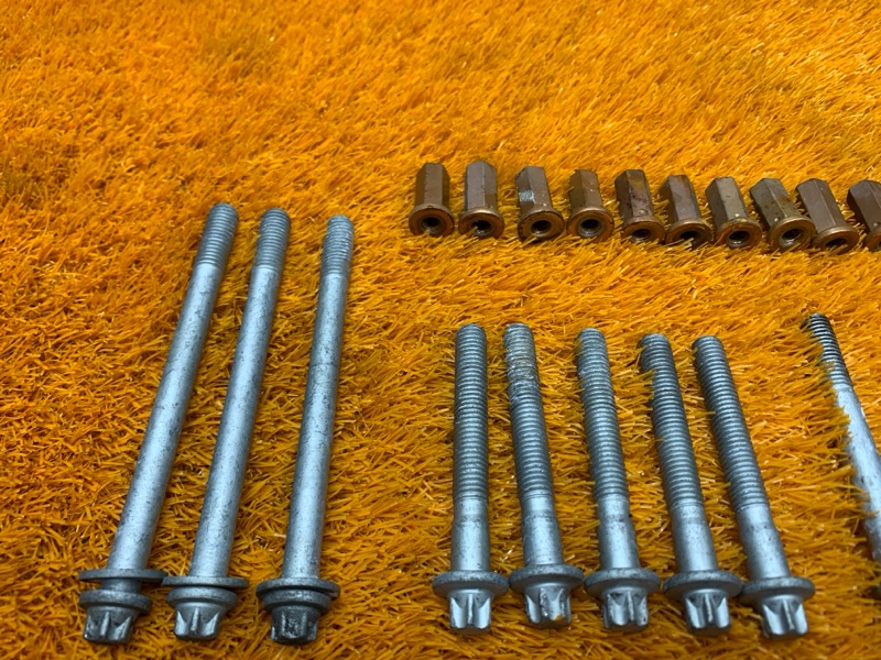 Болты и гайки ДВС, 1100 рублей, Красноярск