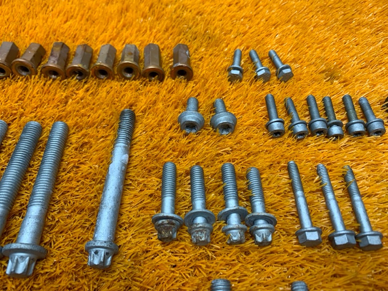 Болты и гайки ДВС, 1100 рублей, Красноярск