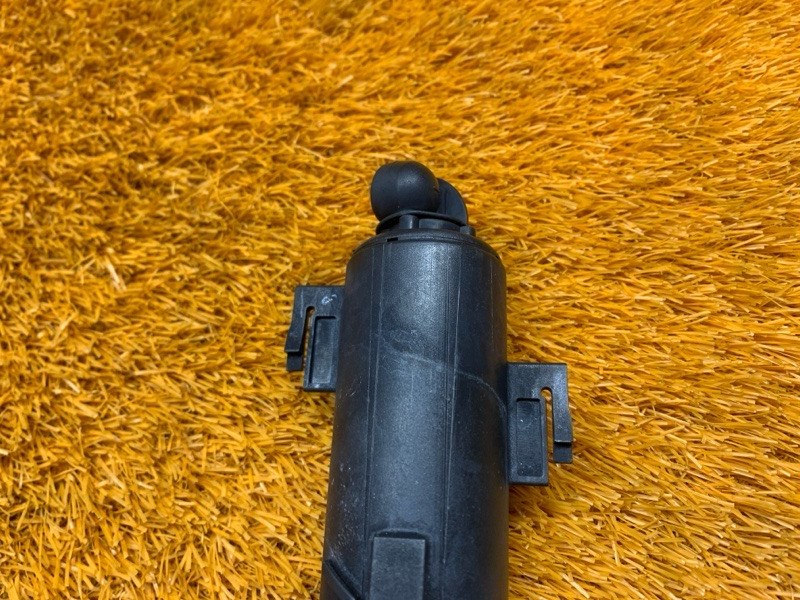 Форсунка омывателя фары, 1000 рублей, Красноярск