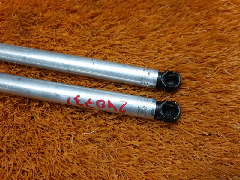 амортизатор багажника, 1710 рублей, Красноярск