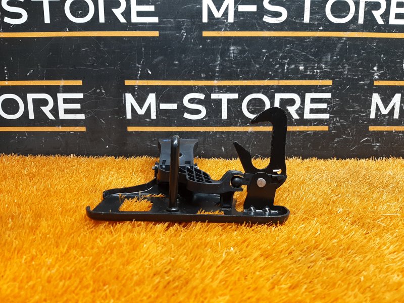 замок капота, 500 рублей, Красноярск