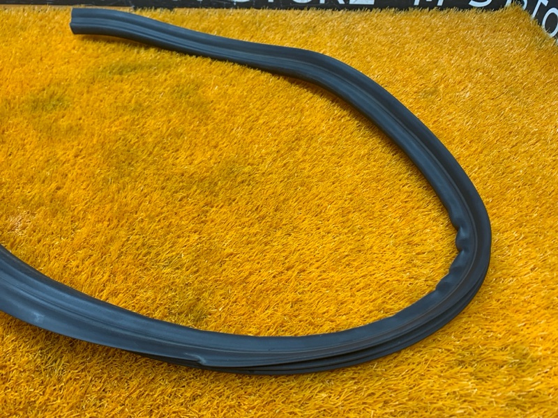 Уплотнитель капота, 800 рублей, Красноярск