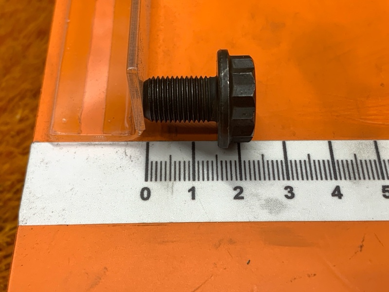 болт гидротрансформатора, 250 рублей, Красноярск