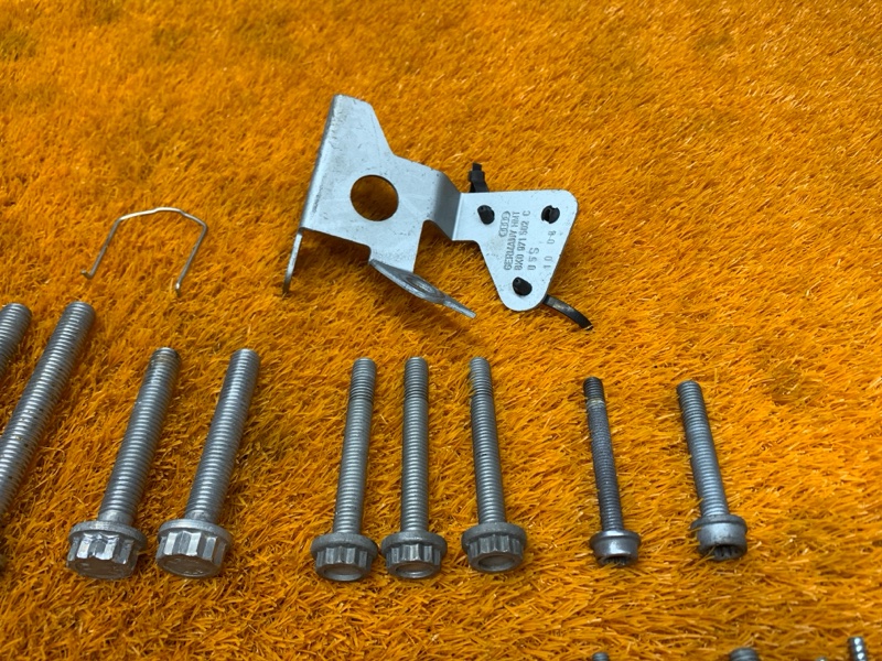 Болты и гайки ДВС, 950 рублей, Красноярск