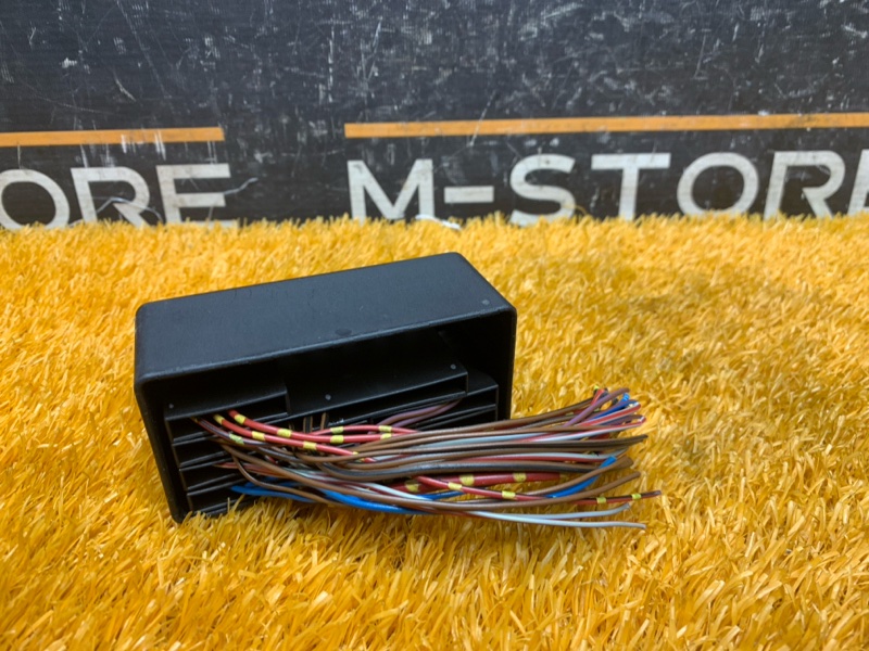 Кронштейн блока реле, 500 рублей, Красноярск