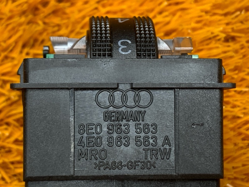 Кнопка подогрева сидений, 400 рублей, Красноярск