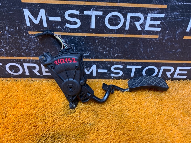 педаль газа, 450 рублей, Красноярск