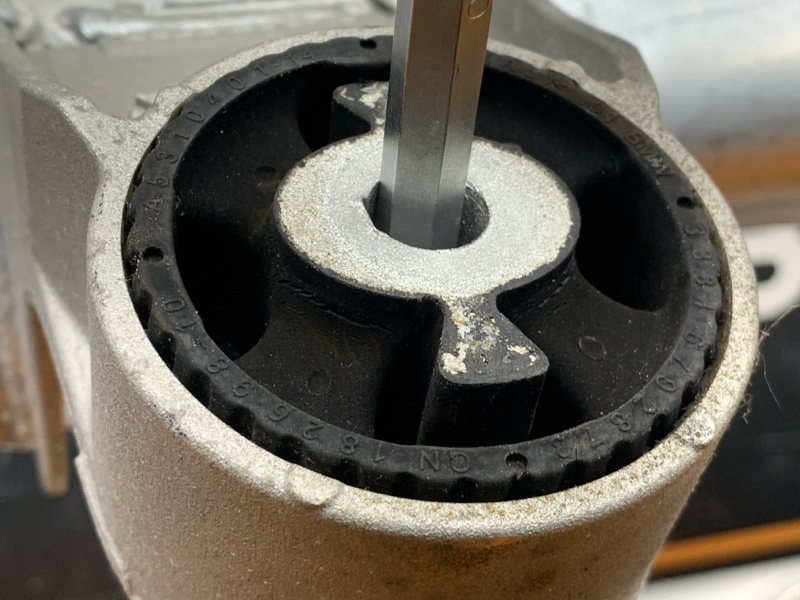 Балка поперечная (подрамник), 2140 рублей, Красноярск