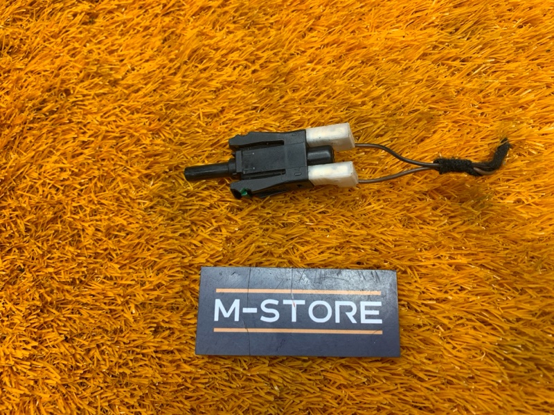 Концевик стояночного тормоза, 200 рублей, Красноярск