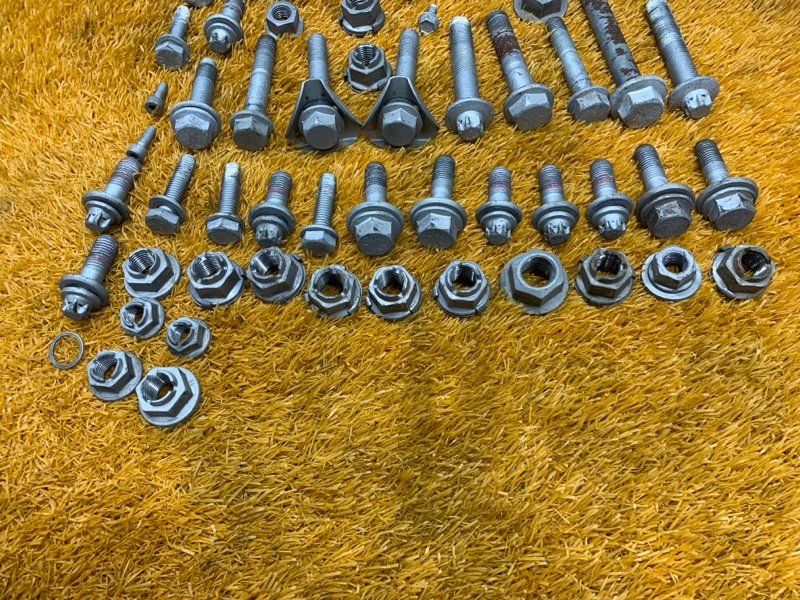 Болты и гайки задней подвески, 790 рублей, Красноярск