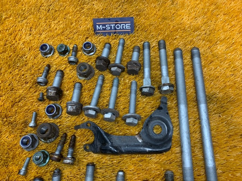 Болты и гайки задней подвески, 700 рублей, Красноярск