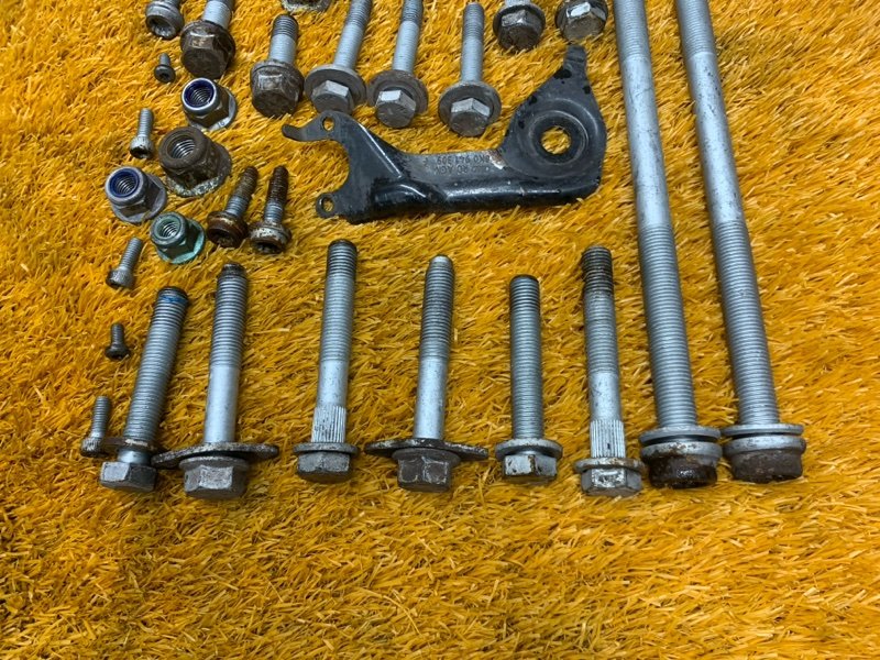 Болты и гайки задней подвески, 700 рублей, Красноярск