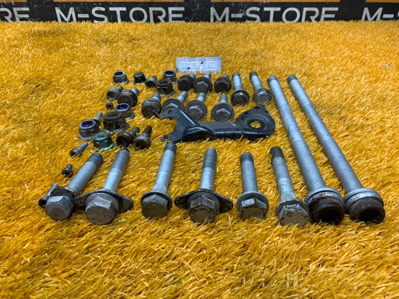 Болты и гайки задней подвески, 700 рублей, Красноярск