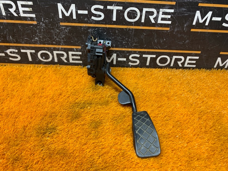 педаль газа, 400 рублей, Красноярск