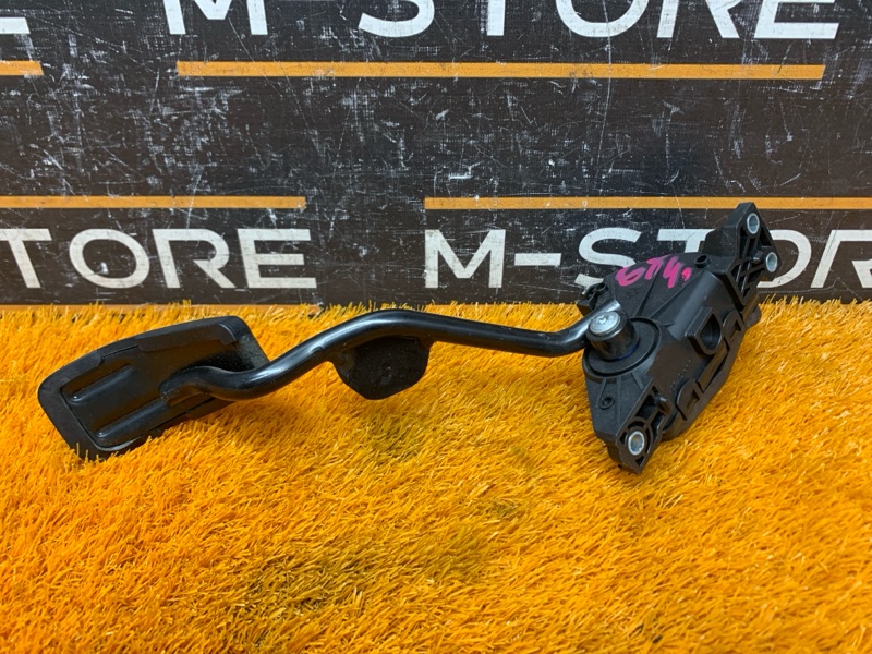 педаль газа, 400 рублей, Красноярск