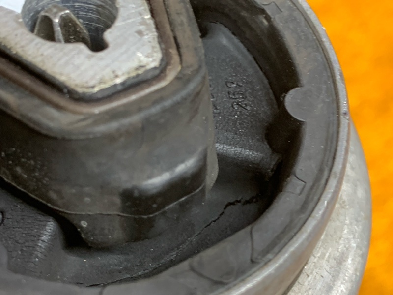 Рычаг подвески нижний, 1340 рублей, Красноярск