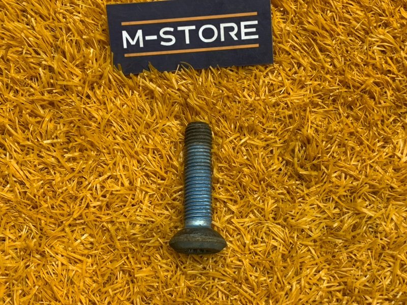 болт ступичный, 100 рублей, Красноярск