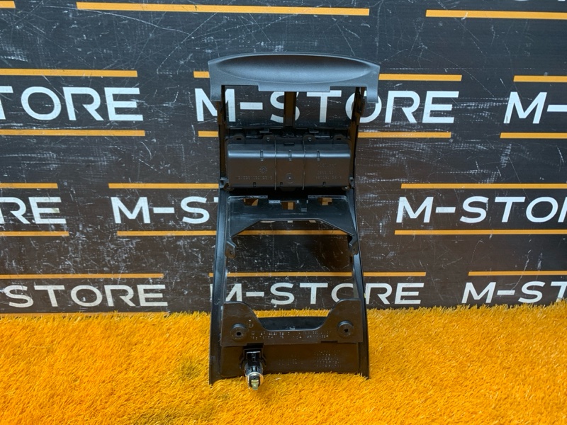 Накладка подлокотника, 500 рублей, Красноярск