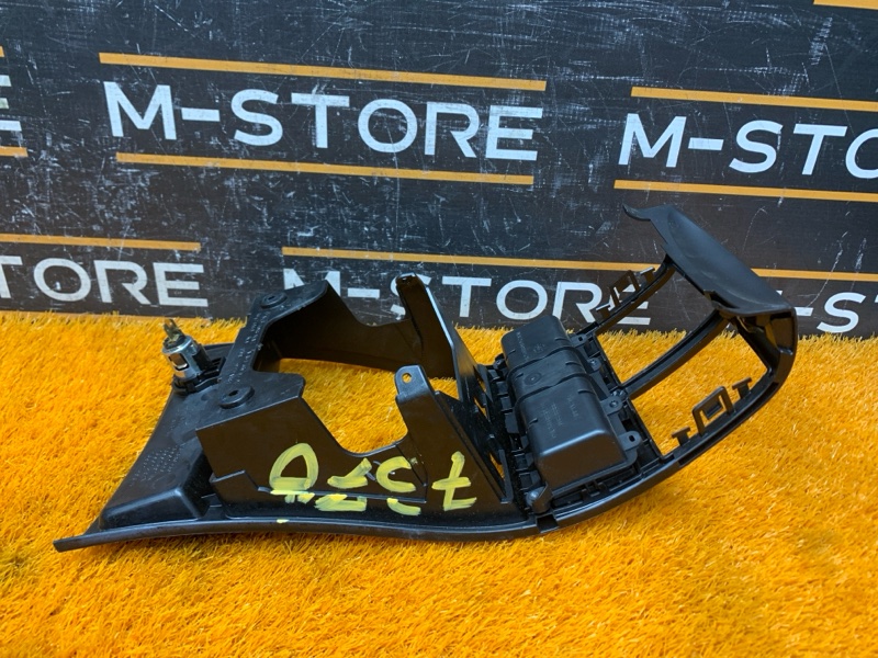 Накладка подлокотника, 500 рублей, Красноярск