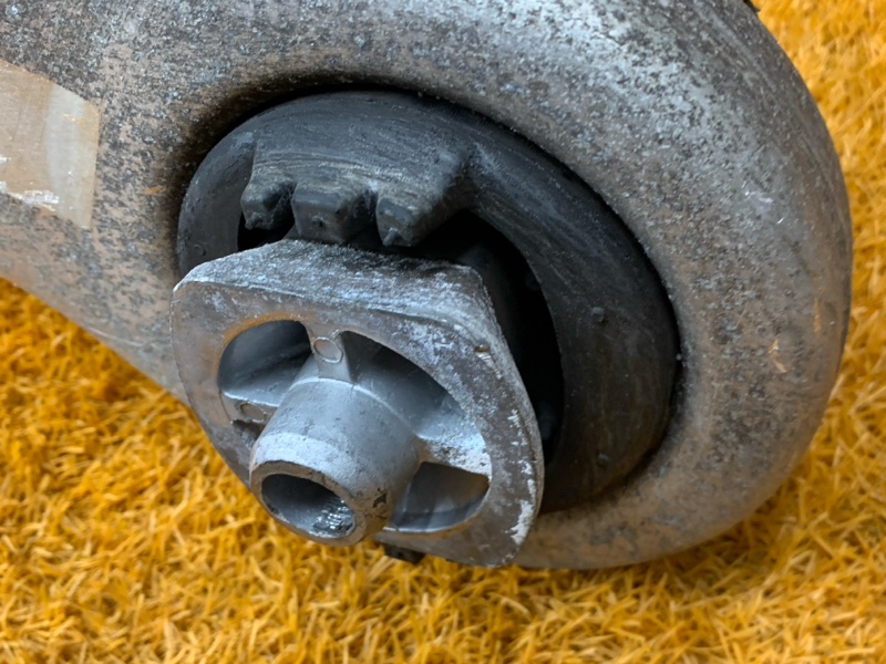 Балка поперечная (подрамник), 1700 рублей, Красноярск