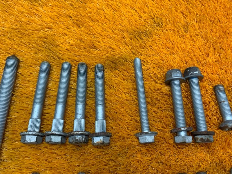 Болты и гайки задней подвески, 640 рублей, Красноярск