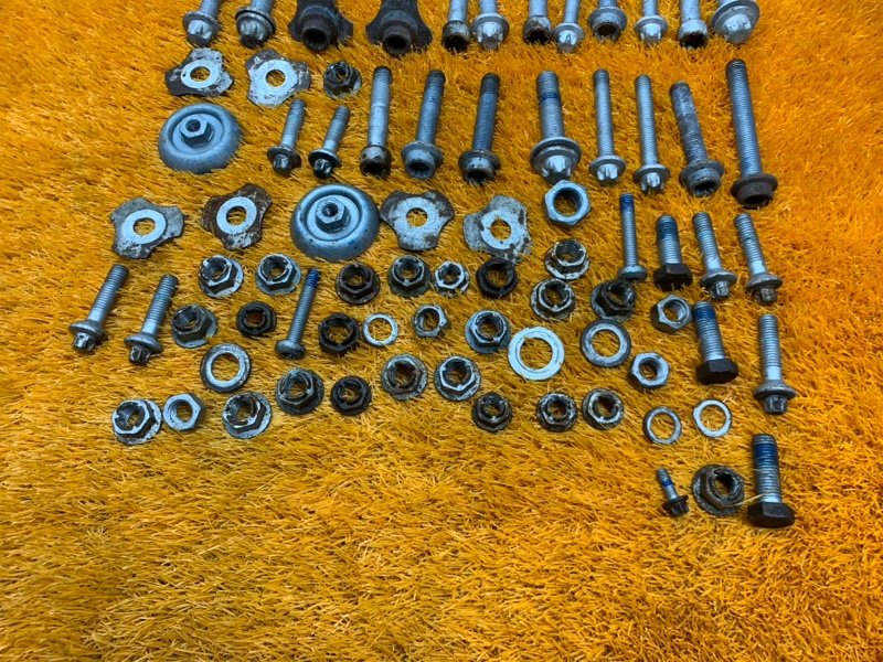 Болты и гайки задней подвески, 790 рублей, Красноярск