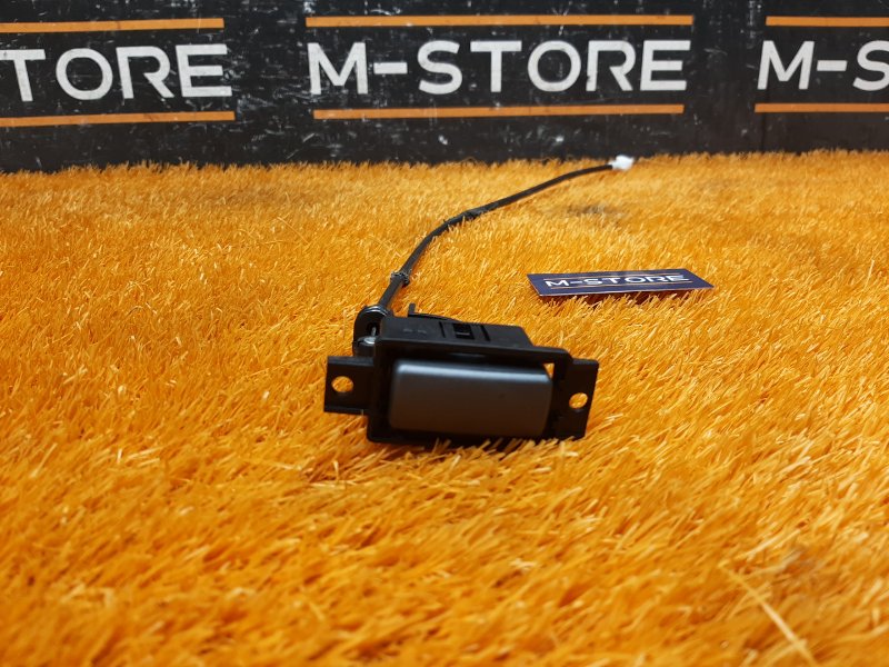 Кнопка открывания бардачка, 250 рублей, Красноярск