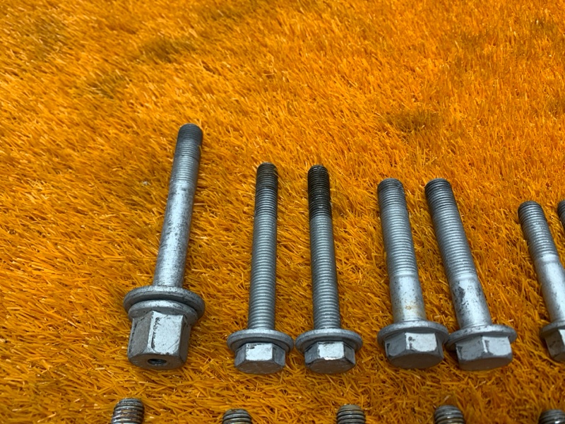 Болты и гайки задней подвески, 560 рублей, Красноярск