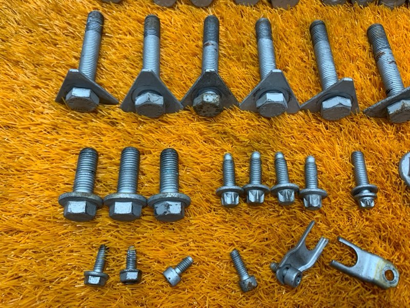 Болты и гайки задней подвески, 560 рублей, Красноярск